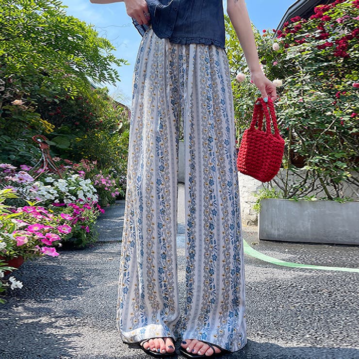 ブルー