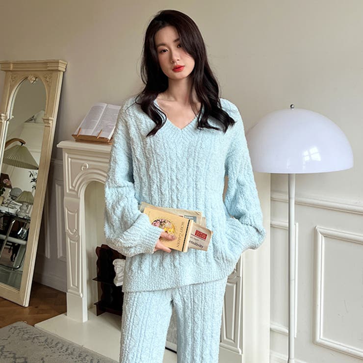 スカイブルー | パジャマ上下セットふわふわであったかい 冬 長袖 ルームウェア  | WITCH
