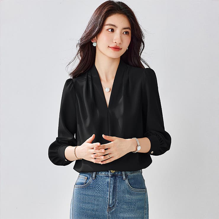 ブラック | サテン風シャツブラウス Vネックトップス | WITCH