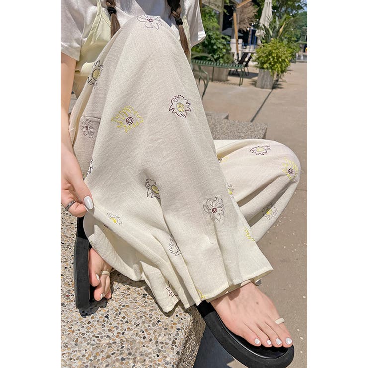 バルーンパンツ花柄の刺繍が施されたリラックス感 | WITCH | 詳細画像10 