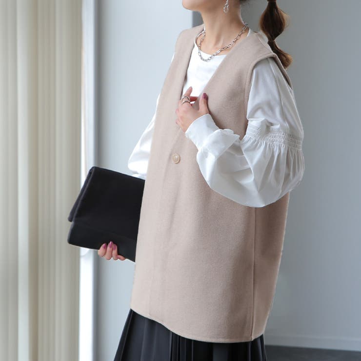 HUGO WÄR ベージュ ジレ green label relaxing ベスト ジレ パウダリー ノーカラー レディース