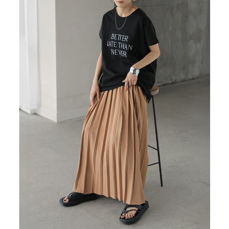 ラテベージュ | スカート プリーツ ロング | HUG.U