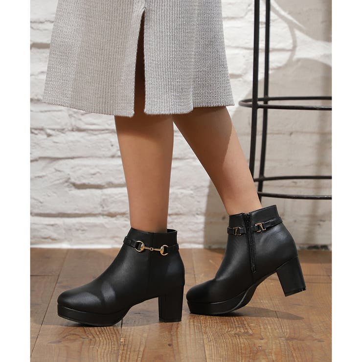 acne orbit boots