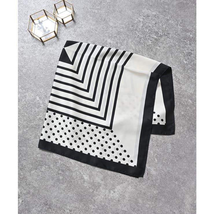 モノグラム柄 | ストール ファッショングッズ 柄物 | Honeys