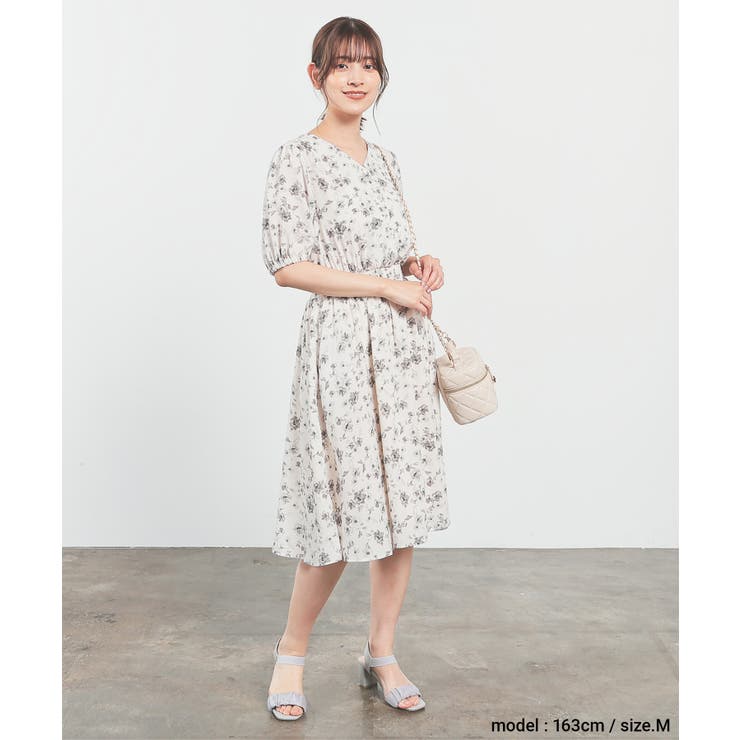 ９号花柄 半袖 ひざ丈ワンピース ワンピース】半袖 膝丈 膝下 Vネック 花柄 リゾート ボタニカル