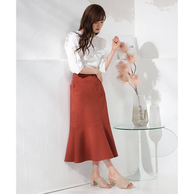 Sculpted Flare Skirt Red