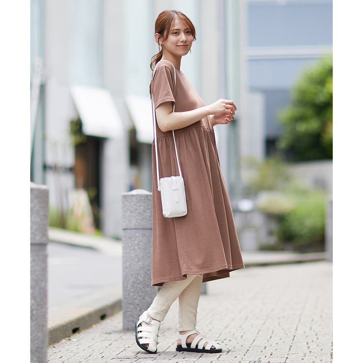 【ジャックバニー】未使用 モックネック ワンピース 速乾吸収 UVカット 総柄 ジャックバニー】未使用 モックネック ワンピース 速乾吸収 UV