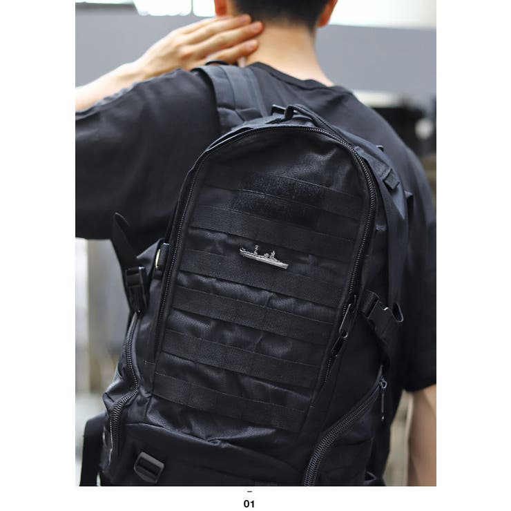 戦艦伊勢(旧日本軍グッズ)のピンバッチ(バッチ/バッジ/ピンバッジ/徽章/PX品）モデル着用画像5