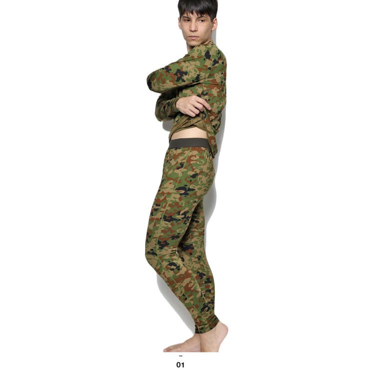 PX売店限定商品(防衛省自衛隊グッズ)のセットアップ(長袖)モデル着用画像4