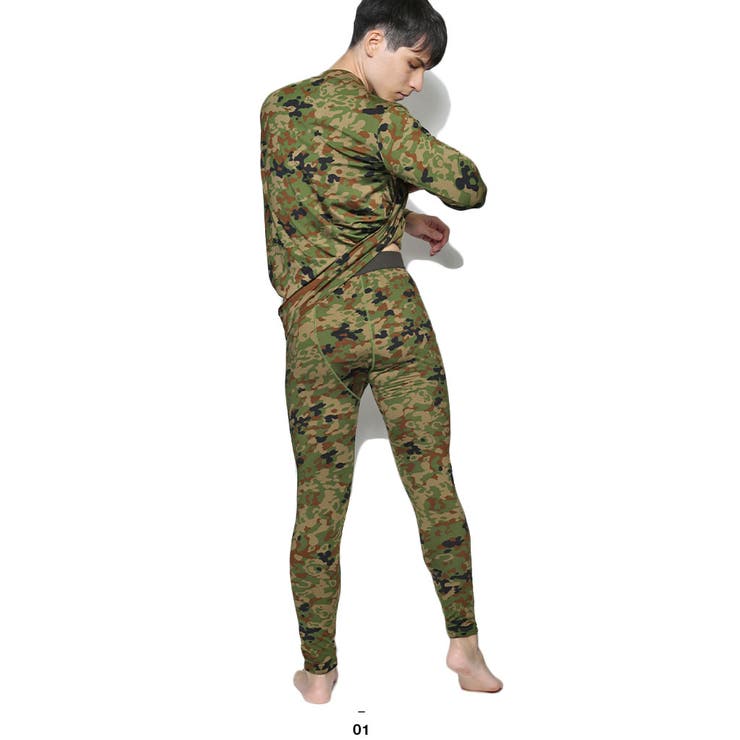 PX売店限定商品(防衛省自衛隊グッズ)のセットアップ(長袖)モデル着用画像6