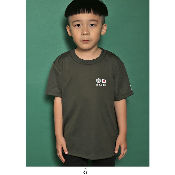 PX売店限定商品(防衛省陸上自衛隊グッズ)のTシャツ(キッズ)モデル着用画像2