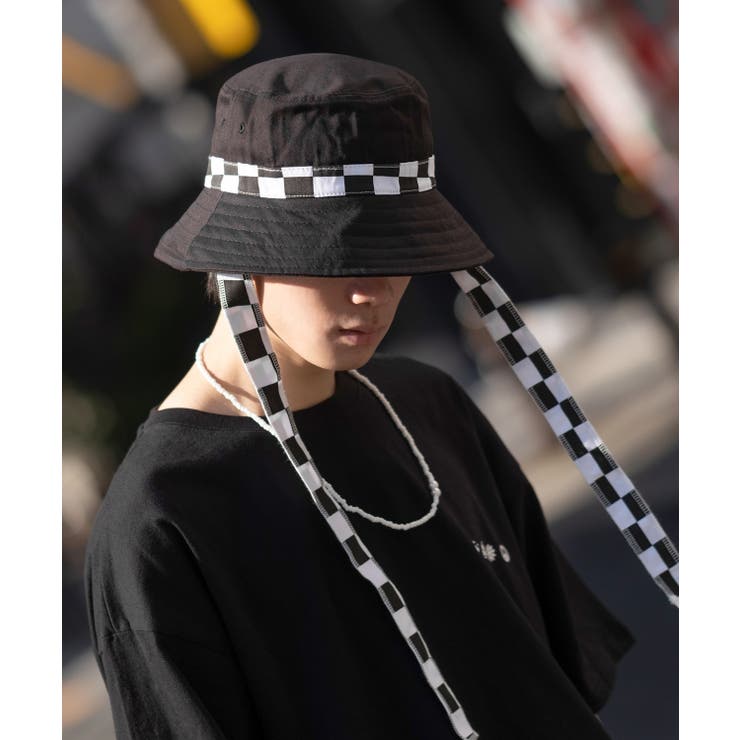 ブラック