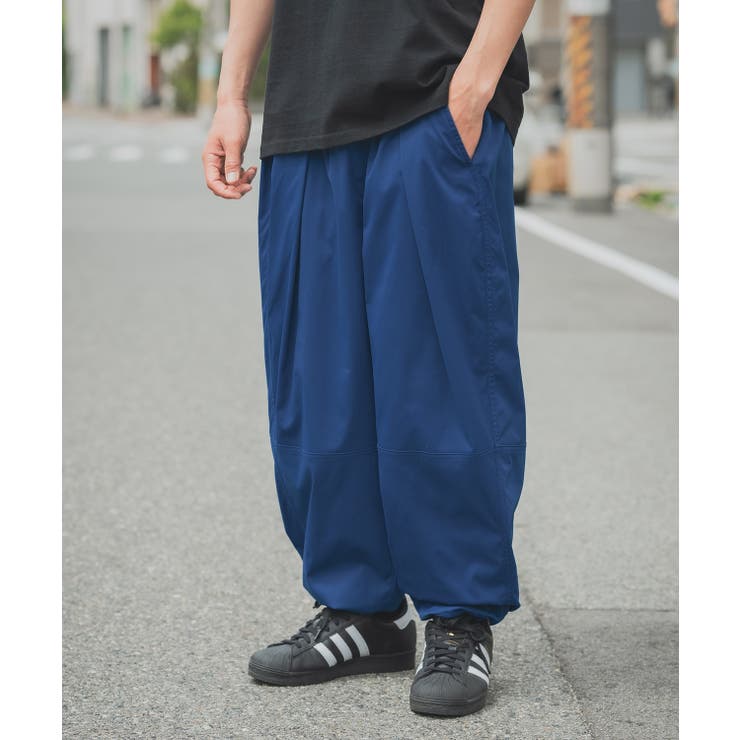 ブルー