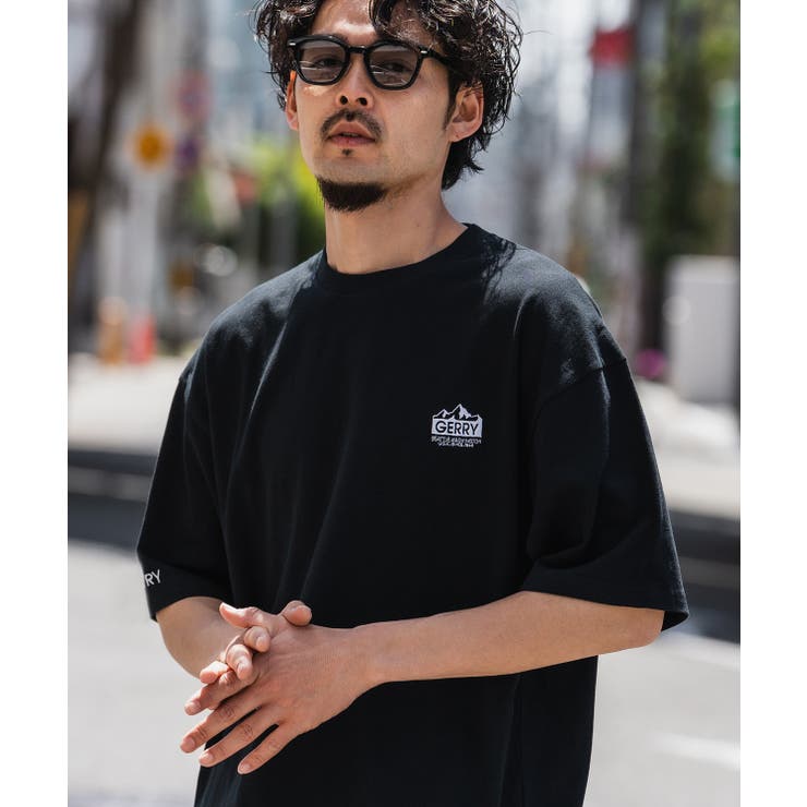 ブラック