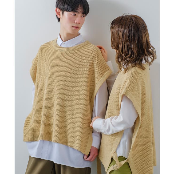 ベージュ