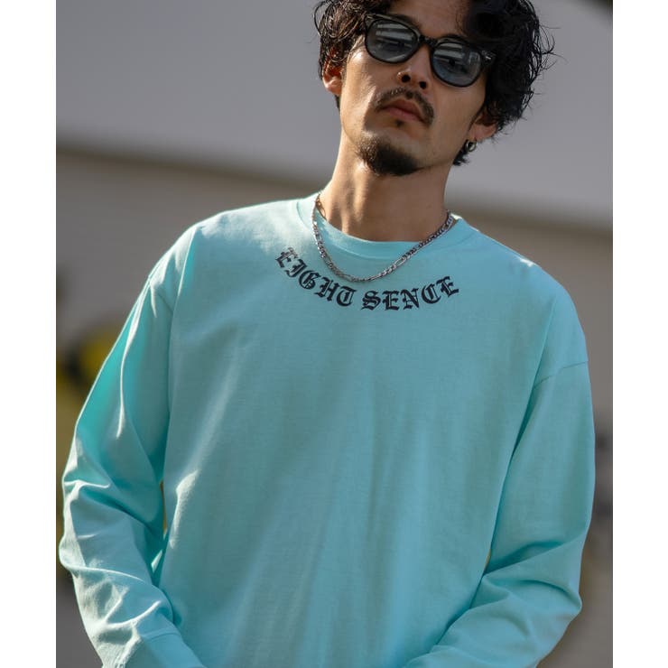 ブルー