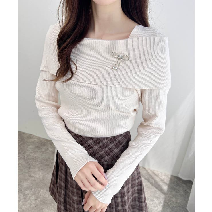 オフホワイト/A | 12Gブローチ付オフショルニット | INGNI 