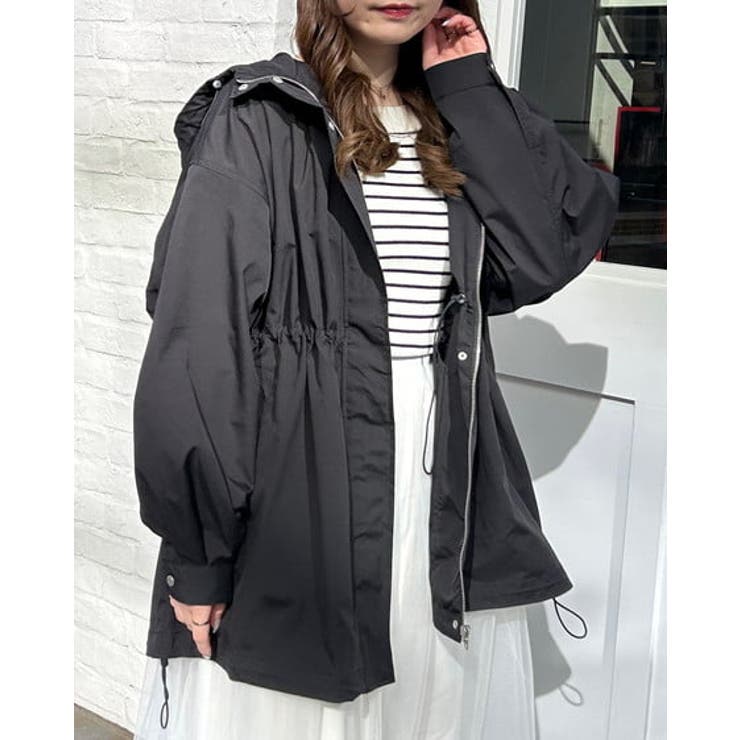 [美品]ESCADA マウンテンパーカ ブランドロゴ金具 フリンジ 38 美品]ESCADA マウンテンパーカ ブランドロゴ金具 フリンジ 38