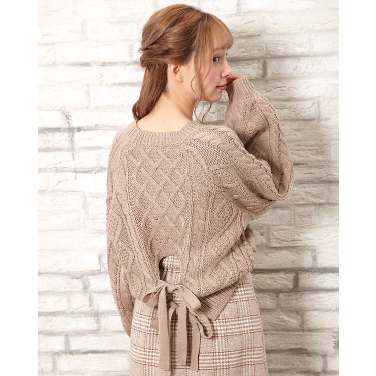CLANE ベージュ バックリボン ニット バックリボンケーブルクルーNニット[品番：INGW0005429]｜INGNI