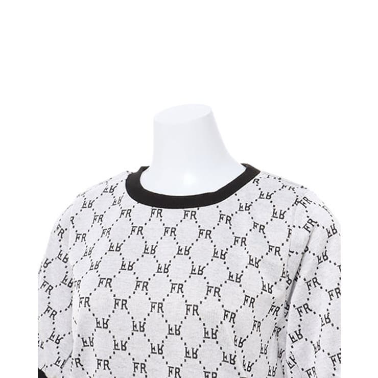 【ESCADA SPORT】美品 モノグラムTシャツ М 総柄 金ボタン ESCADA SPORT】美品 モノグラムTシャツ М 総柄 金ボタン - メルカリ