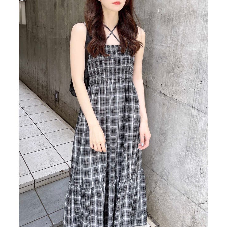 ホルターネックチェック柄シャーリングワンピース[品番