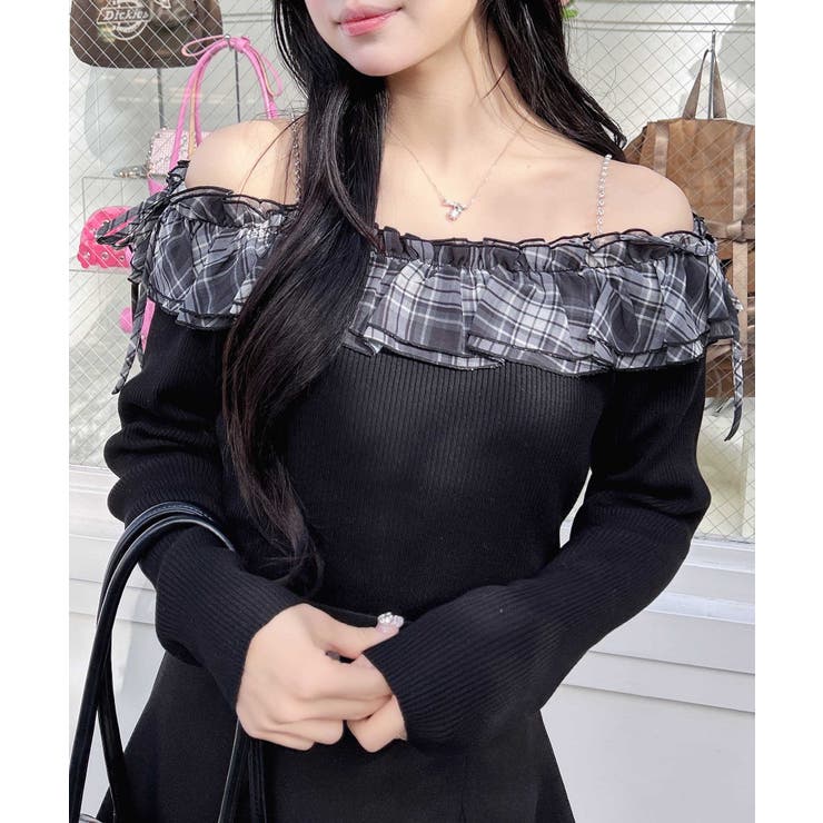 クロ/クロチェック | 12Gラインストーンチェーンオフショルフリルニット | INGNI 