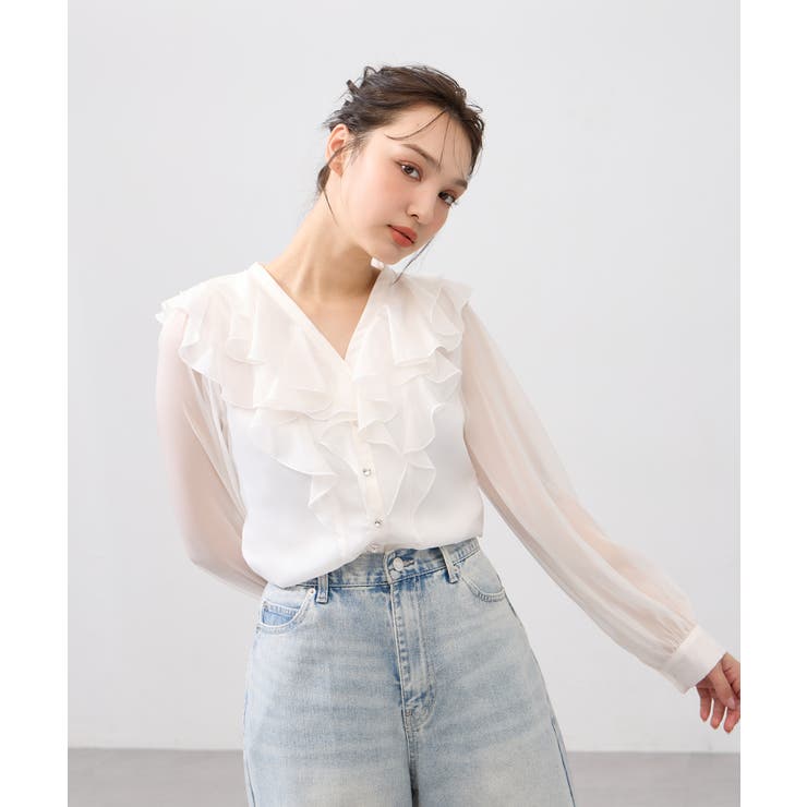 オフホワイト | 装飾釦ラメシアーフリルブラウス | INGNI 