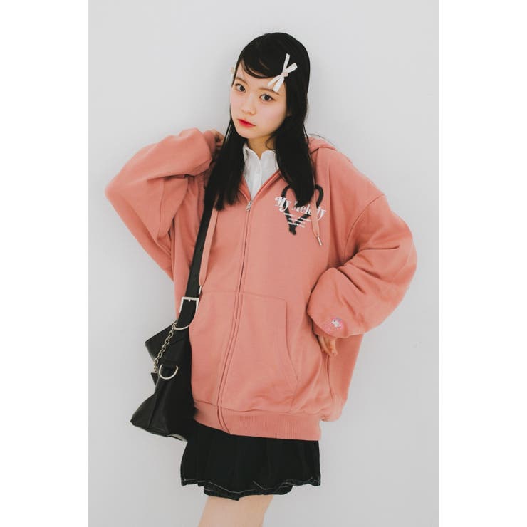 新作人気 マイメロディ・クロミコラボ》ハートモチーフzipパーカー[品番 その他