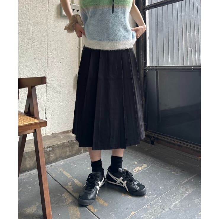 ブラック