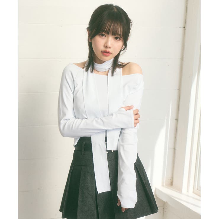 ホワイト | マフラー付き ボートネック カットソー | Ada.