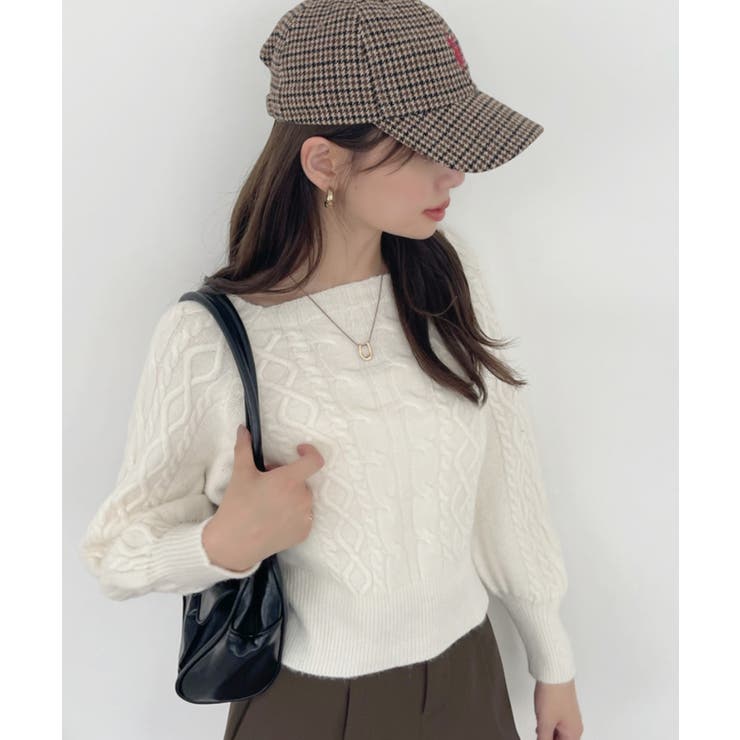 アイボリー | スクエアネック ケーブルデザイン ぽわん袖 ニット | Ada.