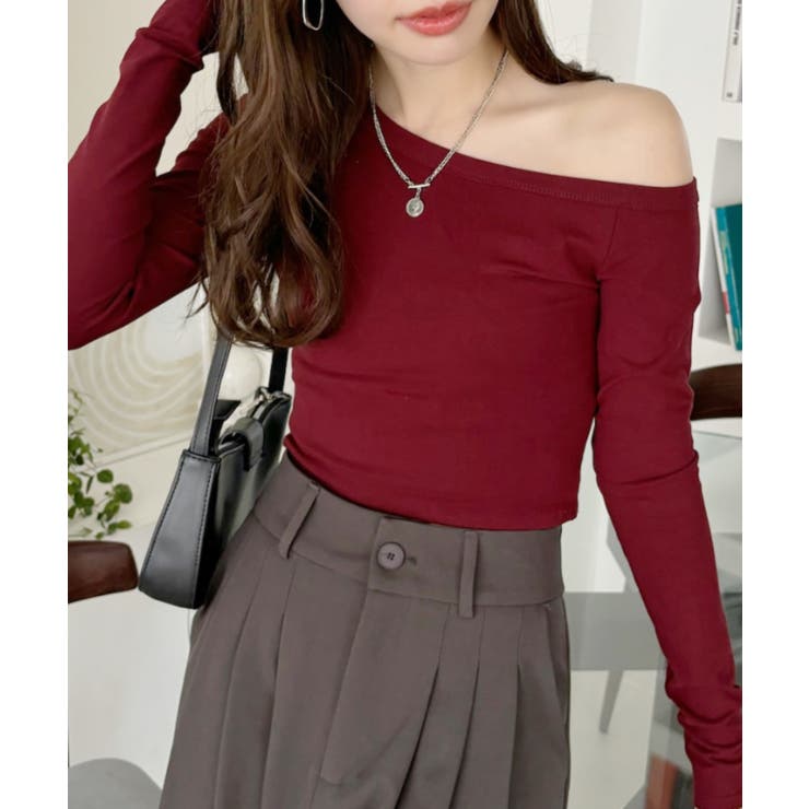 レッド | ワンショル デザイン クロップド 長袖 カットソー | Ada.