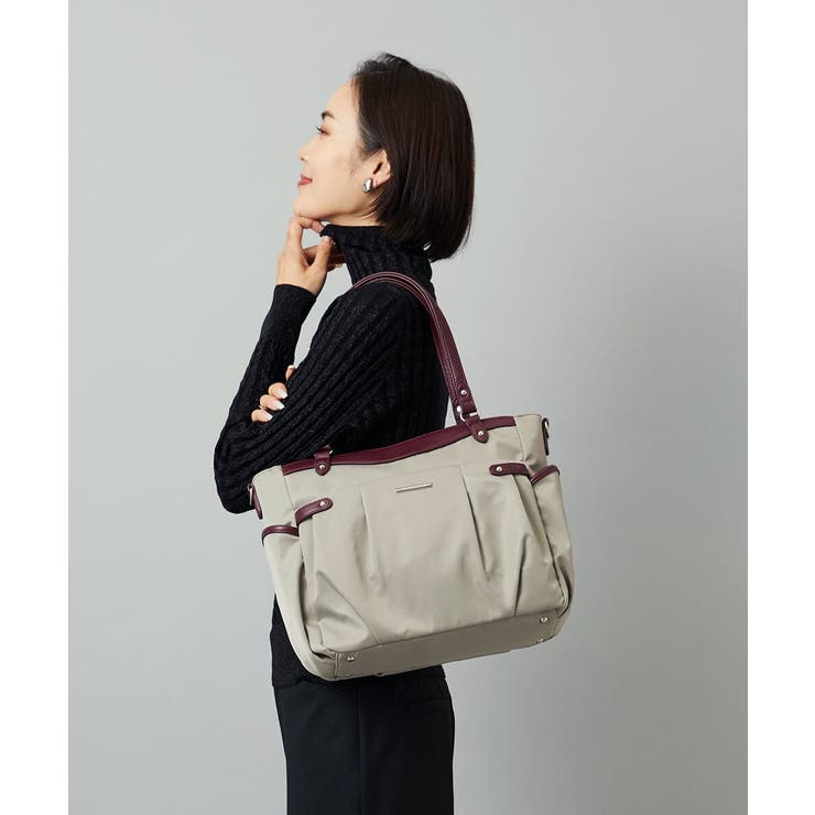 グレージュ×パープル | [撥水/2WAY/A4収納可]サイドポケットパイピングバッグ | MK MICHEL KLEIN BAG
