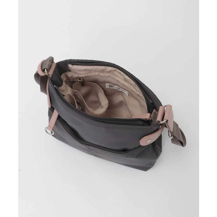 [撥水/軽量]アクセントレザーコンパクトショルダーバッグ | MK MICHEL KLEIN BAG | 詳細画像12 
