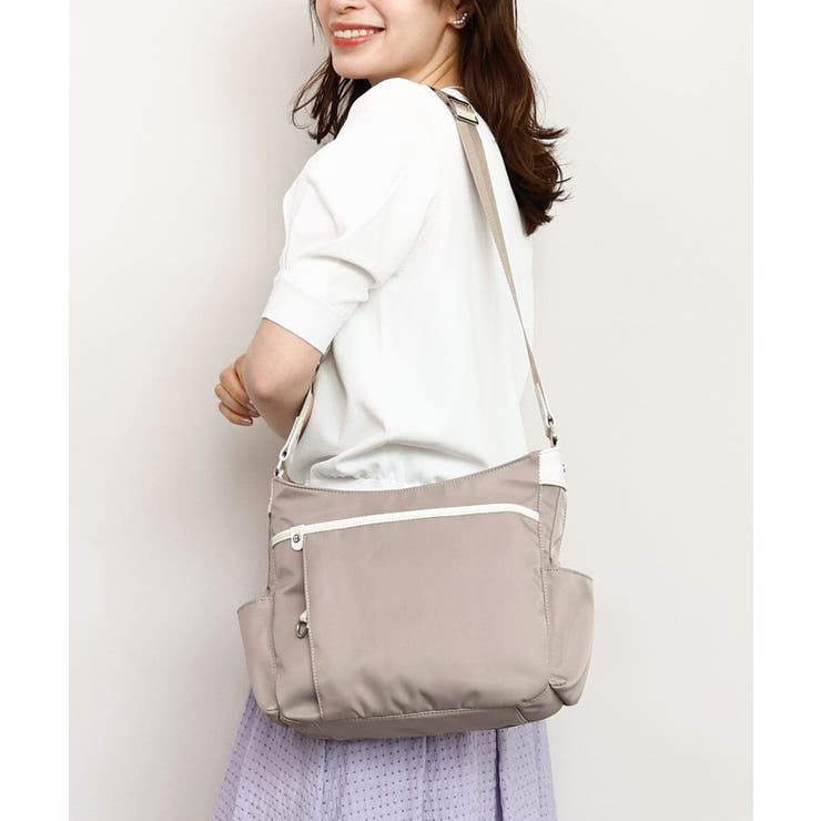 グレージュ×オフホワイト | [撥水/軽量]アクセントレザーショルダーバッグ | MK MICHEL KLEIN BAG