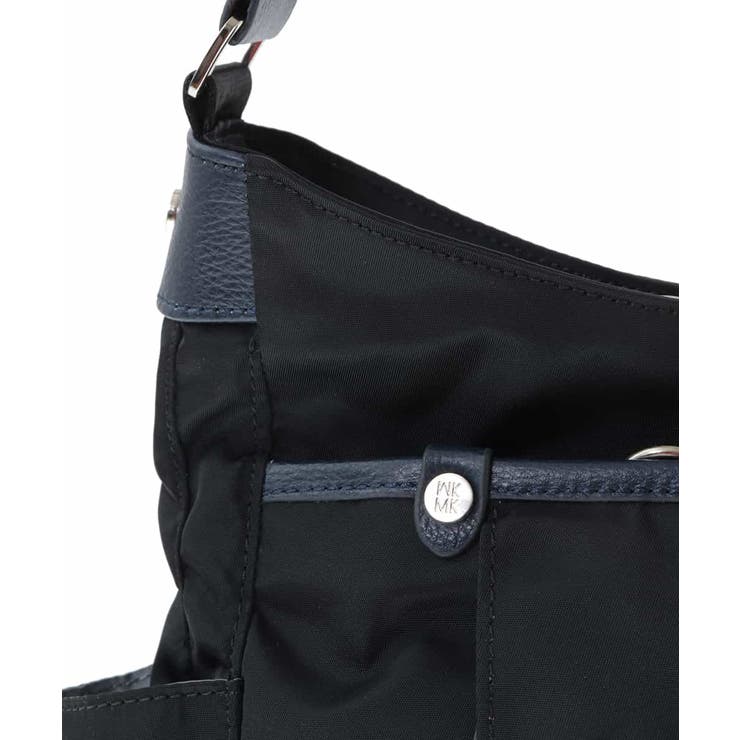 豆腐一丁より軽い】【撥水】タックデザインワンショルダーバッグ[品番