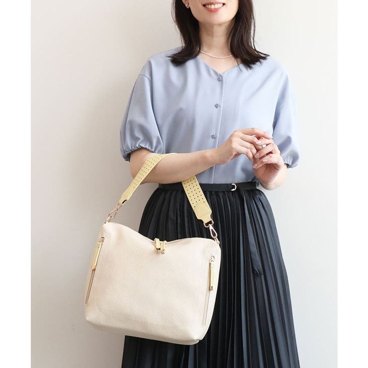 アイボリー×イエロー | [2WAY]合成皮革パンチングワンショルダースクエアバッグ | MK MICHEL KLEIN BAG
