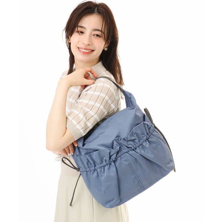 ブルー | [2WAY/A4収納可]ギャザーポケットナイロンデザインバッグ | MK MICHEL KLEIN BAG
