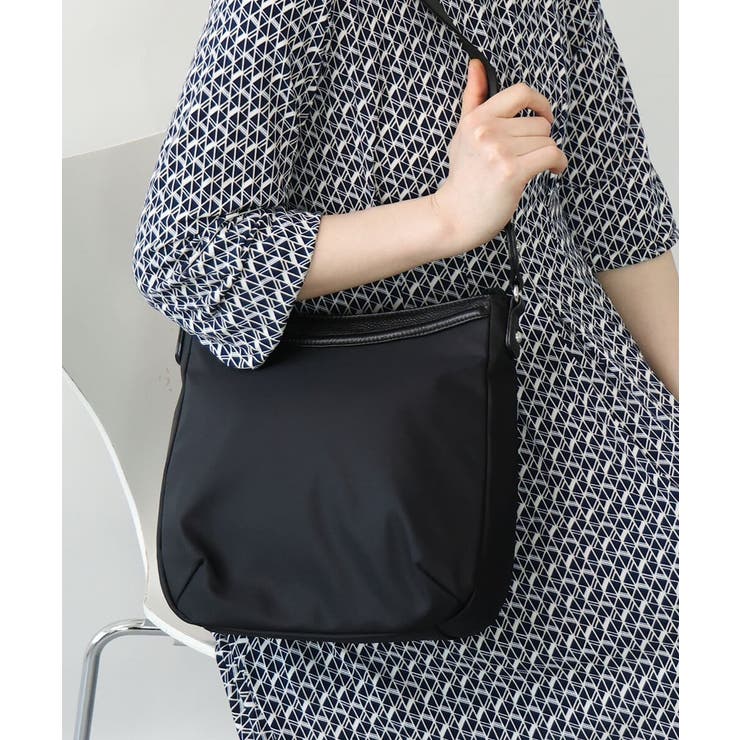 [撥水/軽量]ラウンドデザインレザーナイロンショルダー | MK MICHEL KLEIN BAG | 詳細画像16 