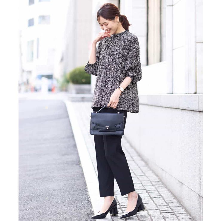 小花柄シャーリングブラウス/前後2way/洗える | OFUON | 詳細画像5 