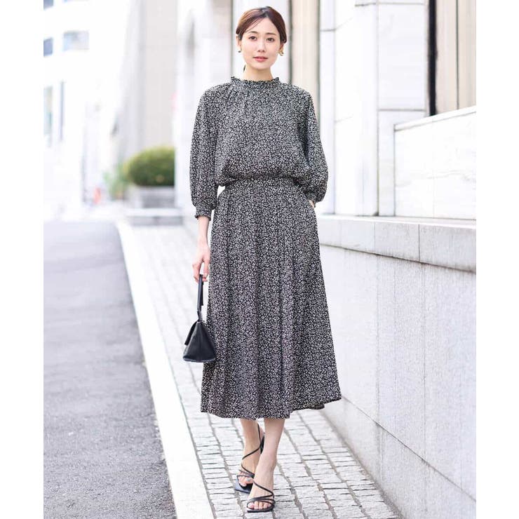 小花柄シャーリングブラウス/前後2way/洗える | OFUON | 詳細画像6 