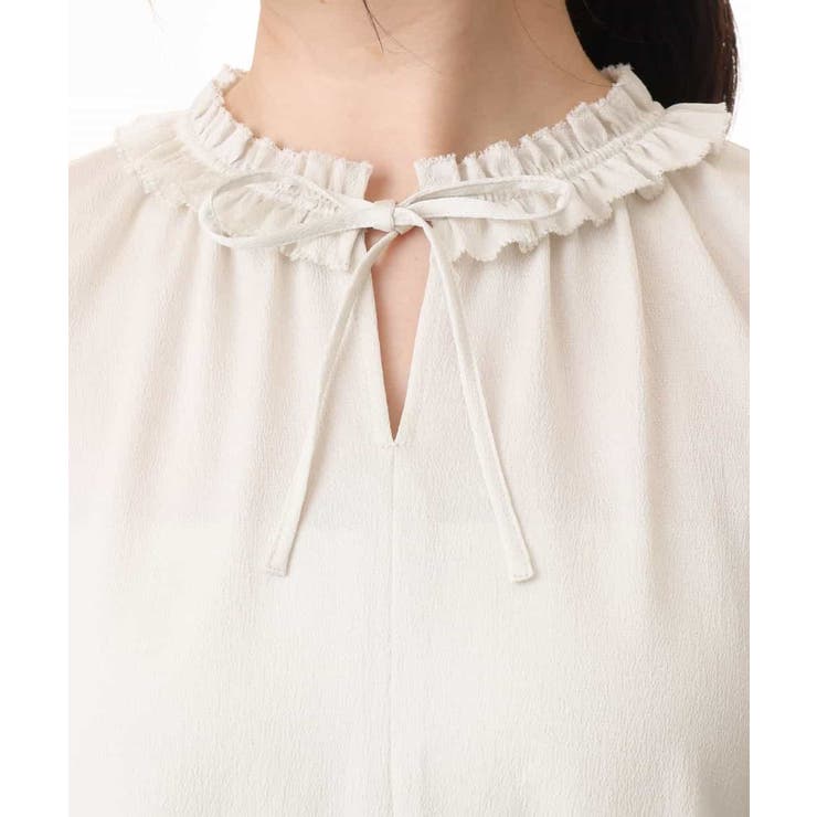 ギャザーフリルネックサテンブラウス/洗濯機で洗える/WEB限定サイズあり | OFUON | 詳細画像17 