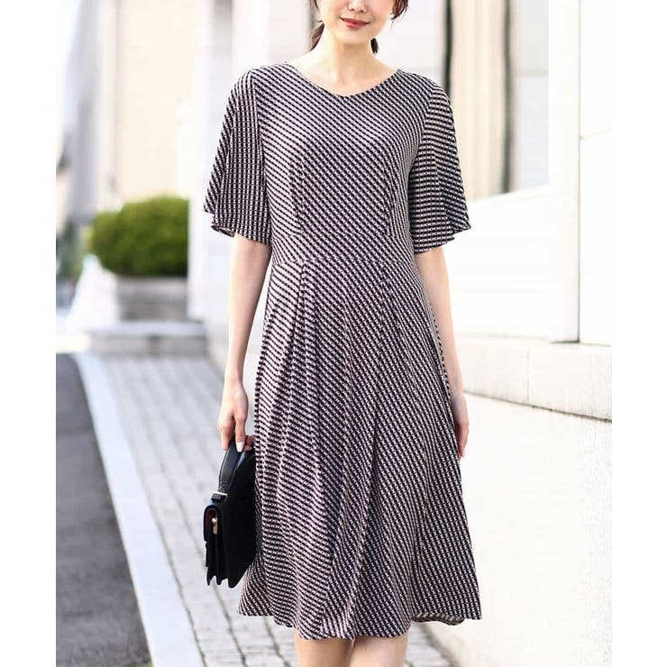 ダークグレー | フレアースリーブ幾何柄ワンピース/洗える | OFUON