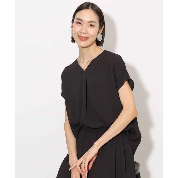 ブラック | [セットアップ対応]楊柳Vネックデザインブラウス | MICHEL KLEIN