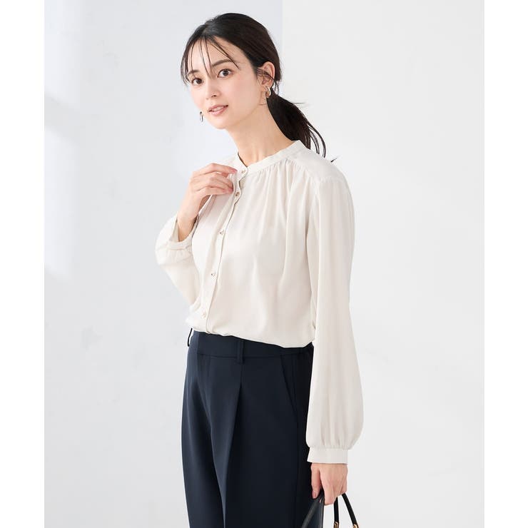 ホワイト | 【洗える】サテンギャザーブラウス | a.v.v【WOMEN】