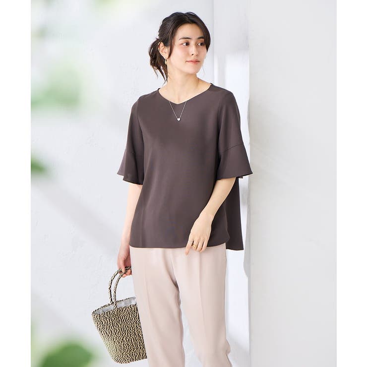 ダークグレー | ［支持率NO.1/接触冷感/速乾/UVカット/イージーケア］浅Vネックブラウス | a.v.v【WOMEN】