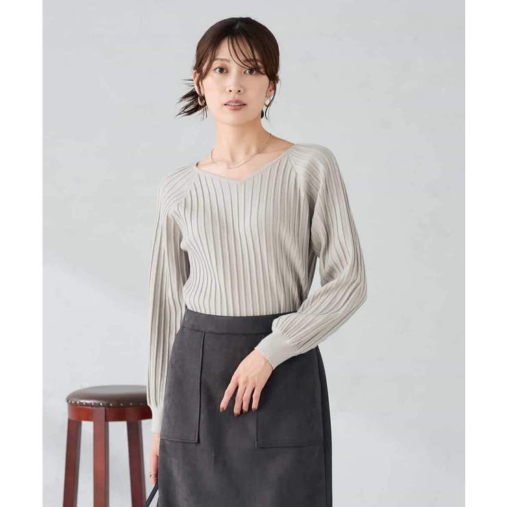 グレージュ | プリーツライクVネックニット | a.v.v【WOMEN】