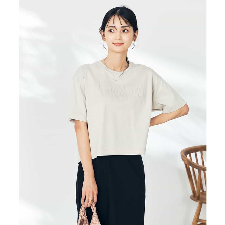 グレージュ | エンボスロゴクロップドTシャツ | a.v.v【WOMEN】