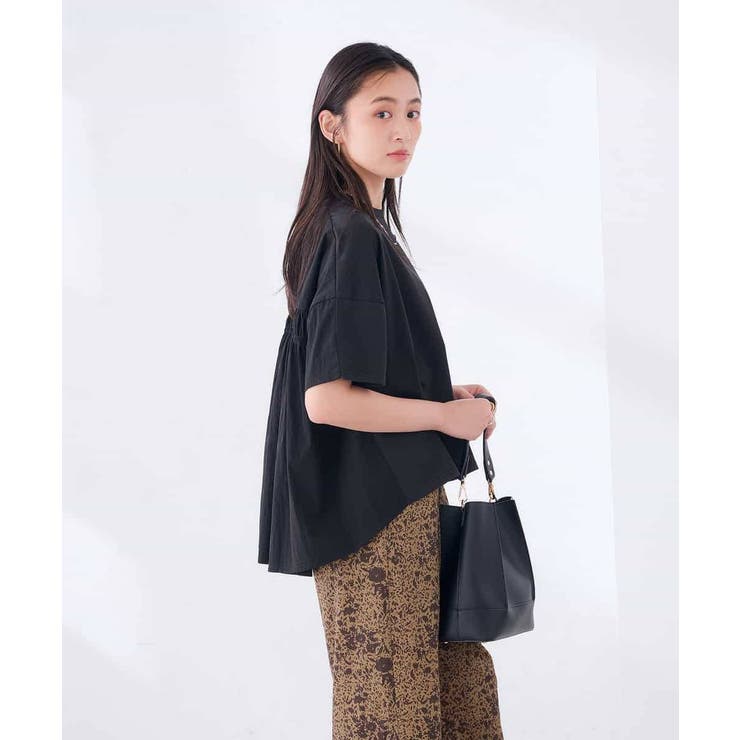 ブラック | バックシャーリングTシャツ | a.v.v【WOMEN】