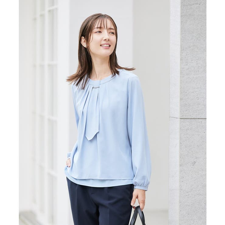 【洗える/ストレッチ】ボウタイメタルチャームブラウス | a.v.v【WOMEN】 | 詳細画像3 